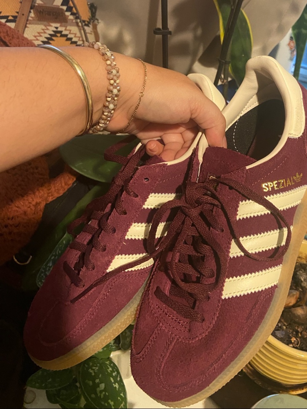 adidas handball spezial  suede sneakers in maroon and White - Picture 4 of 4